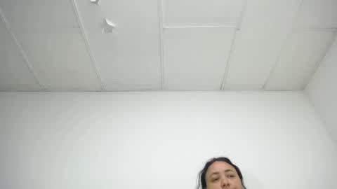 diosalinda online show from March 29, 6:35 am