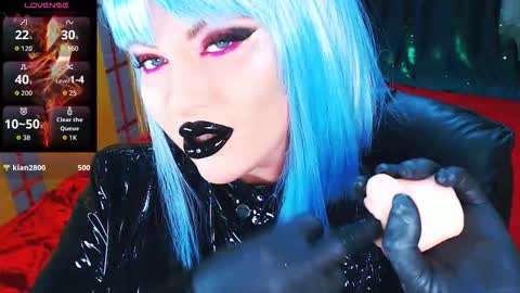 Roxy online show from February 4, 3:18 pm