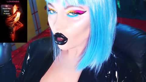 Roxy online show from February 8, 2:42 pm