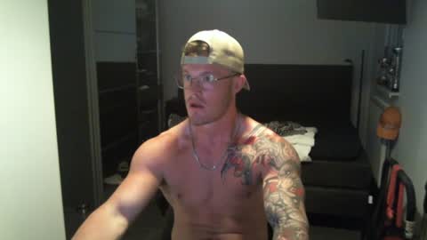 CrazyMaleSlut32 online show from July 4, 9:54 pm