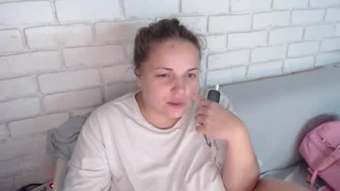 Crazyy Girl  online show from October 9, 5:44 pm