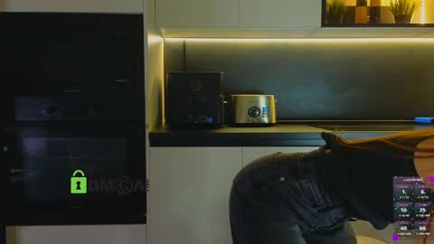 crazzy cherry online show from April 6, 11:00 am