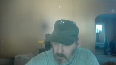 Snapshot of cre9876 chatting on November 5, 4:29 pm alway horny online show from November 5, 4:29 pm