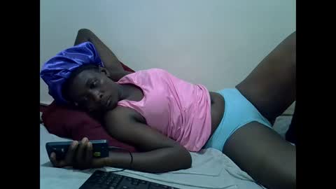 creamiepussyy online show from March 28, 11:15 pm