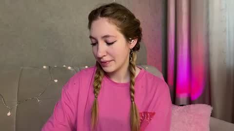 Stesha  Join my fan clubsurprise   online show from July 30, 7:40 am