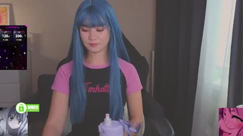 Snapshot of creammeow chatting on July 13, 4:37 am Alina online show from July 13, 4:37 am