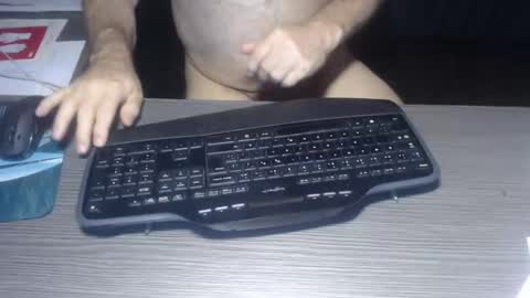 Creamormilk online show from October 22, 9:20 am