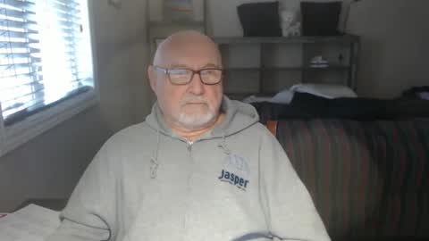 Creamormilk online show from January 6, 1:15 pm