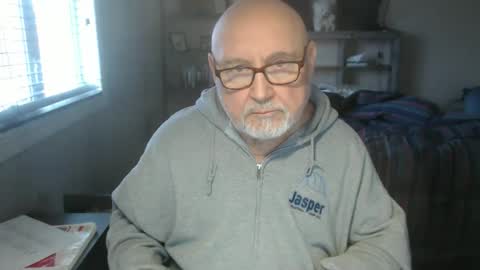 Creamormilk online show from January 16, 1:37 pm