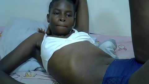 creamy_pussie online show from April 18, 7:58 pm