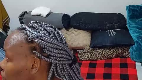 creamyhub online show from October 18, 8:48 am