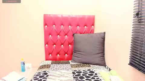 creamyindian4u online show from April 24, 5:43 am