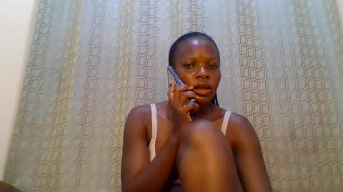 Snapshot of creamypussy15 chatting on February 6, 9:01 am MARY online show from February 6, 9:01 am