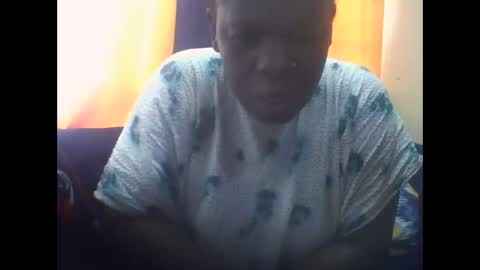 Snapshot of creamyqueen599257 chatting on April 4, 8:56 am creamyqueen599257 online show from April 4, 8:56 am