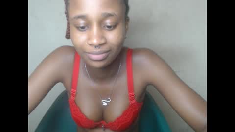 creamyxmuffin online show from September 13, 10:48 am