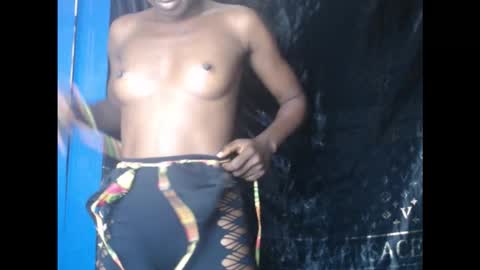 creamyxsugar online show from September 26, 5:28 pm