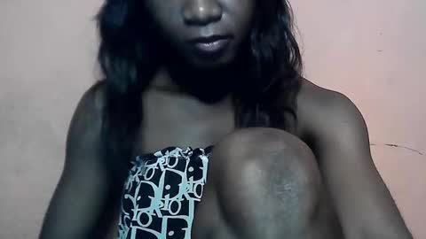 creamyxsugar online show from December 16, 2:27 am