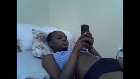 creamyypussyy online show from March 11, 5:02 am