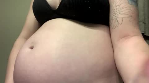 Snapshot of creative_k chatting on December 15, 12:42 pm Breed me daddy online show from December 15, 12:42 pm