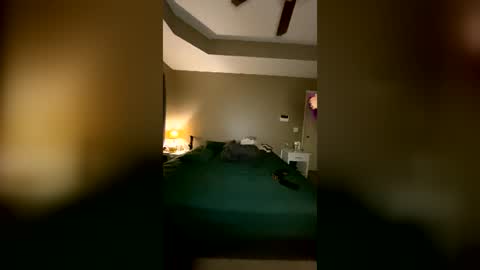 Creeksidecouple online show from June 23, 3:04 am