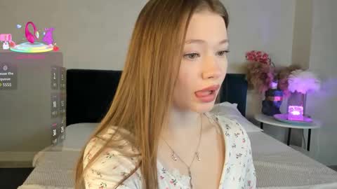 Kitty online show from November 10, 2:32 am