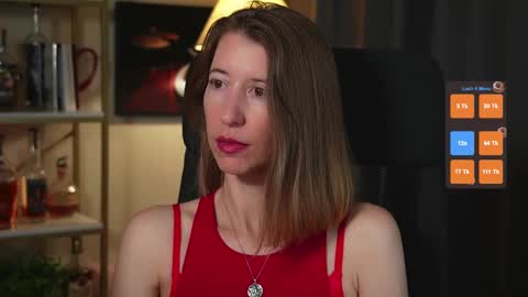 Snapshot of creme_dela_creme chatting on October 17, 5:59 pm Quinn de la Creme online show from October 17, 5:59 pm