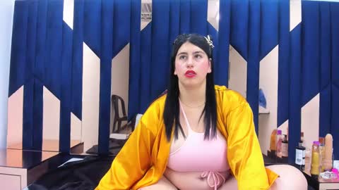 Snapshot of criistaal__ chatting on December 27, 7:51 am Criistaal   online show from December 27, 7:51 am