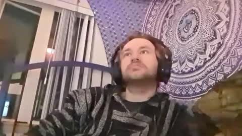 Snapshot of crimsondae chatting on March 3, 3:08 am Spookie Dae online show from March 3, 3:08 am