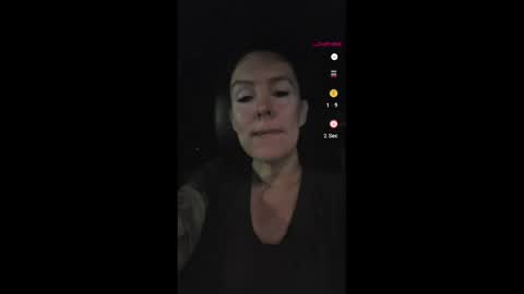 Snapshot of crimsongingerale chatting on March 31, 1:29 am crimsongingerale online show from March 31, 1:29 am