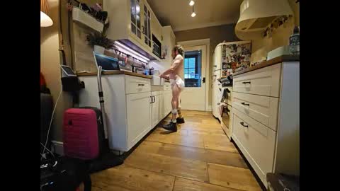 CrippledBottom online show from November 16, 3:06 pm