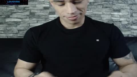 Snapshot of cris_angel01 chatting on February 14, 10:17 am Cris online show from February 14, 10:17 am