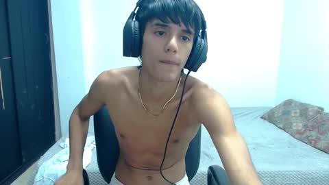 cris curry online show from December 10, 8:08 am