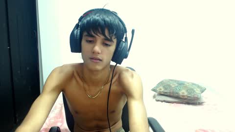 cris curry online show from December 13, 10:30 am