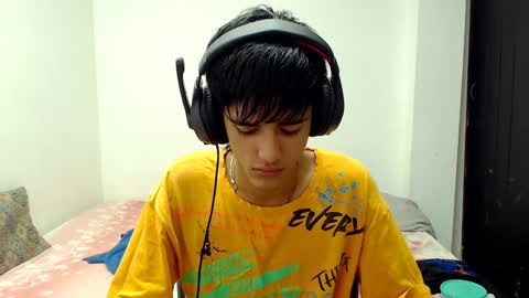 cris curry online show from December 15, 6:07 am