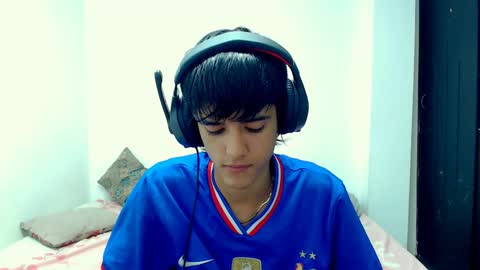 cris curry online show from December 17, 6:35 am