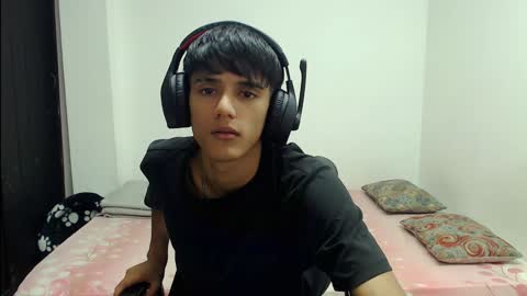 cris curry online show from December 20, 7:44 am