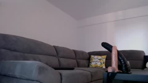 cris_tinne online show from June 25, 4:00 pm