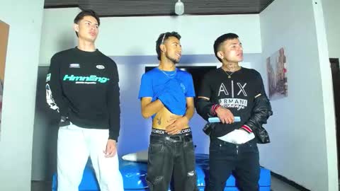 Snapshot of crismens chatting on October 18, 6:52 pm crismens online show from October 18, 6:52 pm