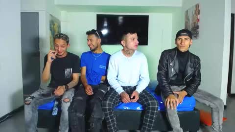 Snapshot of crismens chatting on October 19, 6:41 pm crismens online show from October 19, 6:41 pm