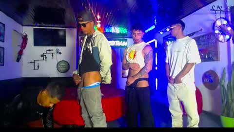 crismens online show from December 2, 8:15 pm