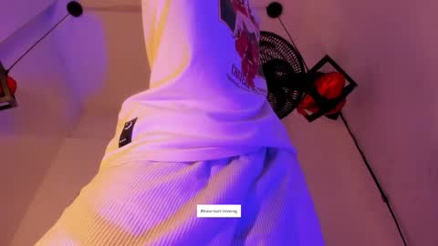 criss_zuri online show from April 10, 11:48 am