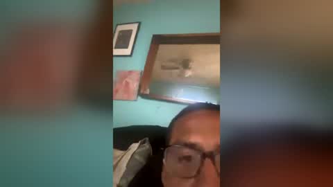 Snapshot of crissgee chatting on July 19, 4:00 pm daddygee online show from July 19, 4:00 pm
