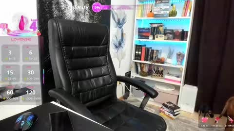 Twitter Christinne p online show from November 11, 9:31 am