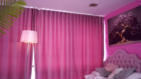 Snapshot of crisstyblair chatting on March 20, 11:26 am Crissy online show from March 20, 11:26 am