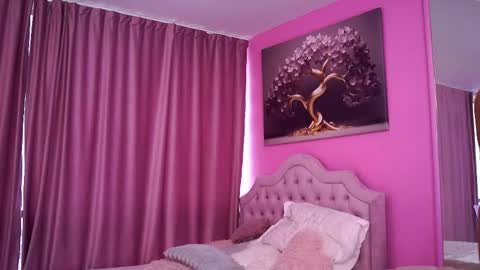 Snapshot of crisstyblair chatting on March 30, 9:43 am Crissy online show from March 30, 9:43 am