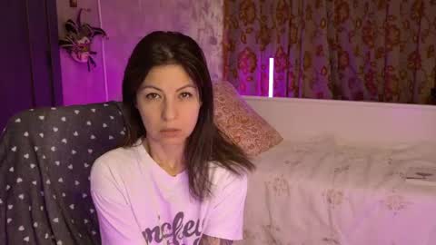 crissy_love online show from March 19, 5:22 am