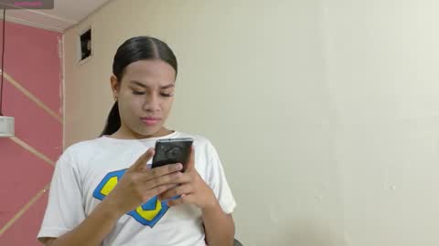 Snapshot of cristal_49 chatting on February 22, 12:47 pm cristal_49 online show from February 22, 12:47 pm