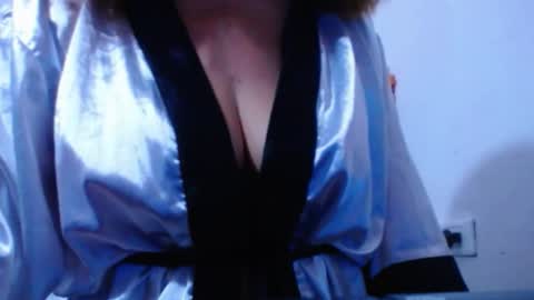 Snapshot of cristal_collins1 chatting on February 27, 11:37 pm cristal_collins1 online show from February 27, 11:37 pm