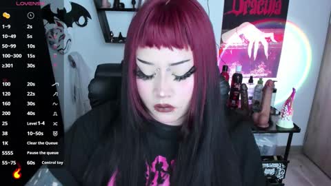 Snapshot of cristal_kosh chatting on September 19, 6:19 pm Cris online show from September 19, 6:19 pm