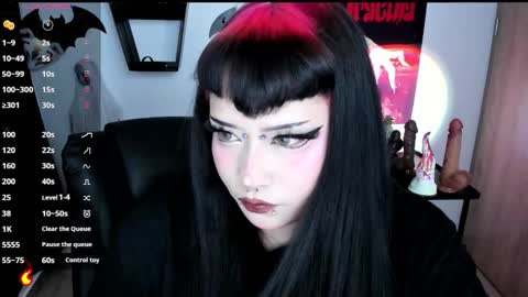 Cris online show from November 19, 9:59 pm